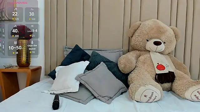 Snapshot of izadii chatting on October 25, 6:59 pm izadii online show from October 25, 6:59 pm