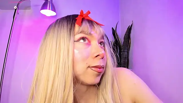 victoria qq online show from October 18, 8:43 pm