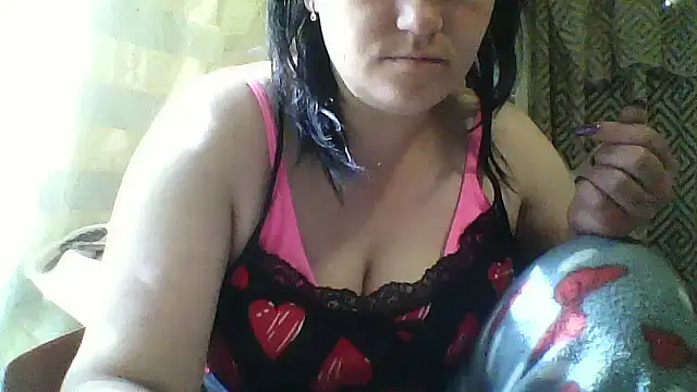 HollyLaBerry online show from May 16, 6:38 am