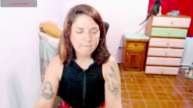 raquellov1 online show from November 2, 8:01 pm