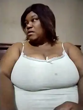 Snapshot of MATUREBUSSTY chatting on October 14, 3:20 am MATUREBUSSTY online show from October 14, 3:20 am