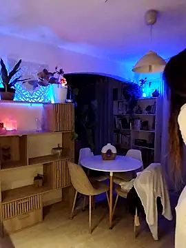 Luna Kitanna online show from April 18, 7:58 pm