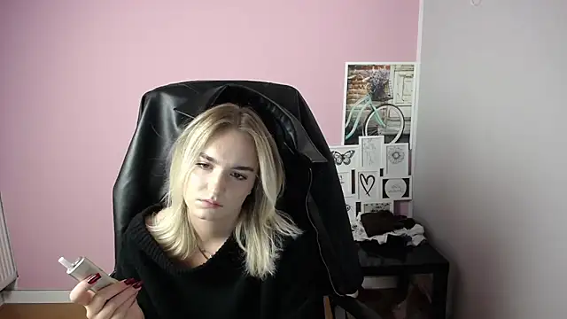 viktoria lovely online show from October 15, 9:01 am