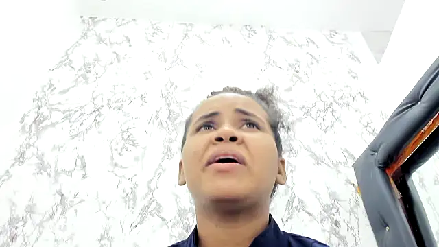 makena18 online show from October 31, 1:59 pm