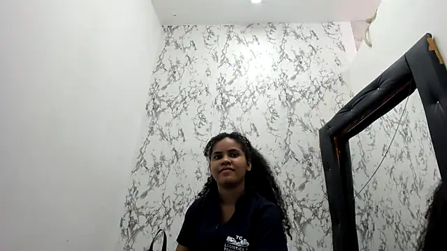 makena18 online show from October 17, 1:47 pm