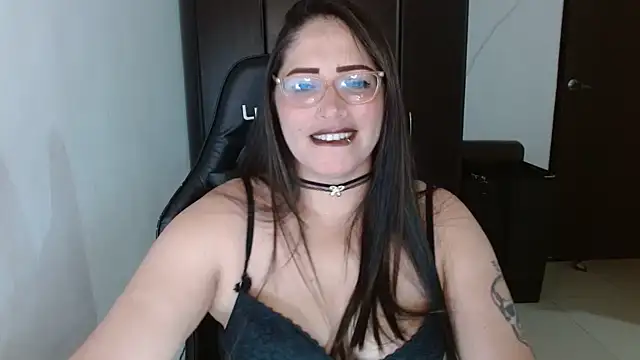 natashasmithe online show from October 16, 1:19 am