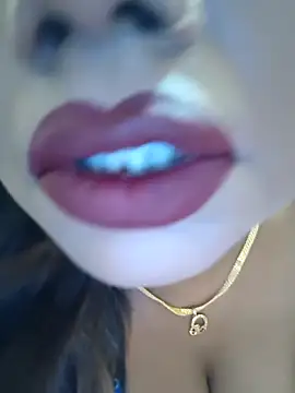 Snapshot of YR-SHIVANI chatting on October 21, 5:33 am YR-SHIVANI online show from October 21, 5:33 am