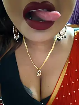 Snapshot of YR-SHIVANI chatting on October 7, 5:34 am YR-SHIVANI online show from October 7, 5:34 am