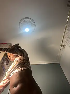 leslie bebby2 online show from April 19, 2:22 am