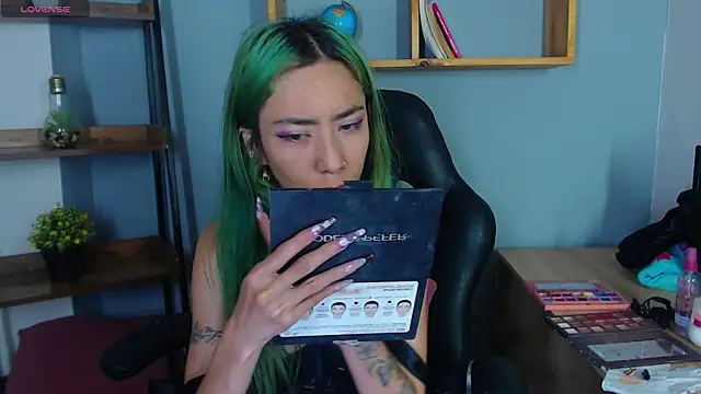 Snapshot of Erika_Stevens chatting on September 21, 12:42 am Erika Stevens online show from September 21, 12:42 am