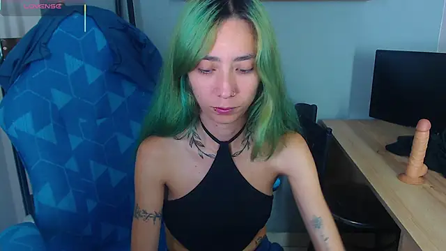 Snapshot of Erika_Stevens chatting on October 20, 11:41 pm Erika Stevens online show from October 20, 11:41 pm