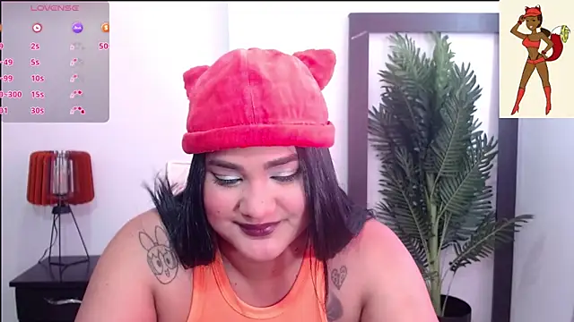 Snapshot of Alicelunaa chatting on October 31, 5:28 pm Alicelunaa online show from October 31, 5:28 pm