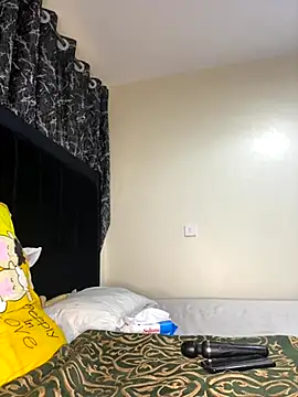 Snapshot of Sexy_barb2 chatting on October 6, 12:44 pm Sexy barb2 online show from October 6, 12:44 pm