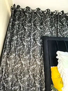 Snapshot of Sexy_barb2 chatting on October 15, 7:27 pm Sexy barb2 online show from October 15, 7:27 pm