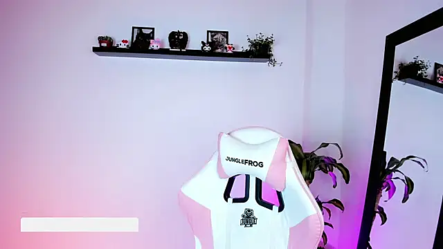 Snapshot of kali_ka_ chatting on October 28, 6:24 pm kali ka  online show from October 28, 6:24 pm