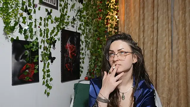 Snapshot of NaughtYHomemadE chatting on October 14, 12:19 pm NaughtYHomemadE online show from October 14, 12:19 pm