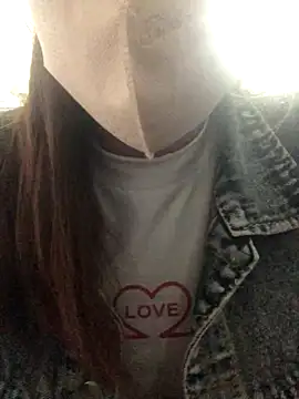 Snapshot of Rosa_998 chatting on October 16, 2:58 am Rosa 998 online show from October 16, 2:58 am