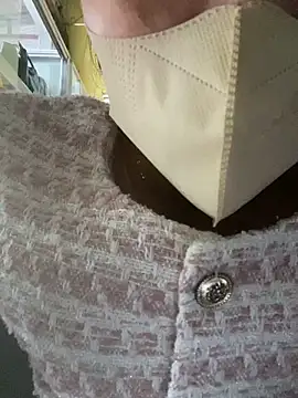 Snapshot of Rosa_998 chatting on October 28, 2:06 am Rosa 998 online show from October 28, 2:06 am