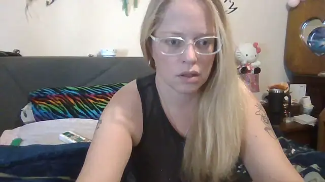 Toybox13 Pika online show from October 22, 3:39 pm