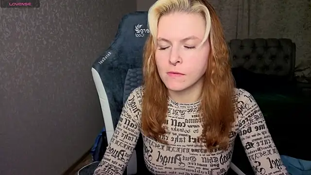 rocky foxy online show from October 8, 8:35 pm