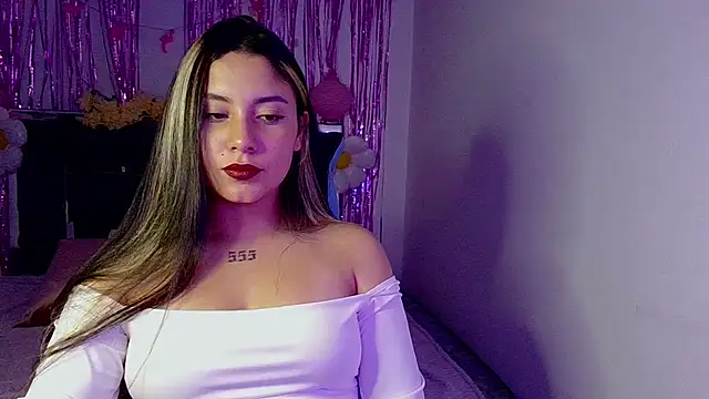 Snapshot of Lia_14_ chatting on October 8, 11:20 pm Lia 14 online show from October 8, 11:20 pm