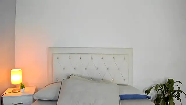 Snapshot of MELISSA_ALVAREZ chatting on October 13, 9:34 am MELISSA ALVAREZ online show from October 13, 9:34 am