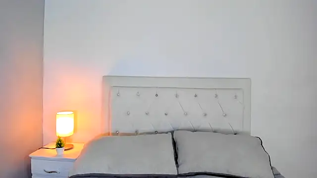 Snapshot of MELISSA_ALVAREZ chatting on September 23, 9:40 am MELISSA ALVAREZ online show from September 23, 9:40 am