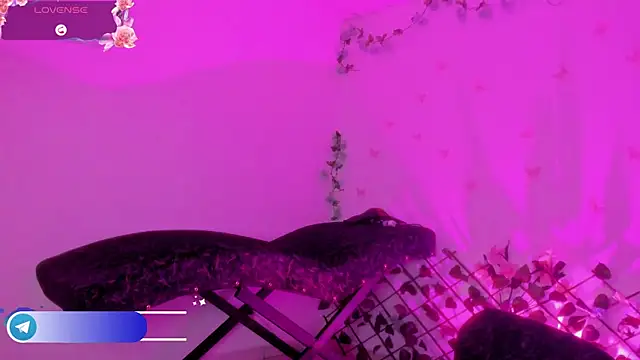 little tifanny82 online show from April 13, 1:01 pm