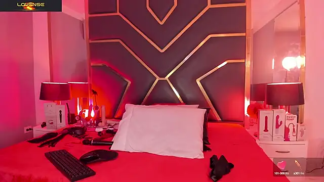 Snapshot of Scarlettt_Ass chatting on September 18, 12:26 pm Scarlettt Ass online show from September 18, 12:26 pm