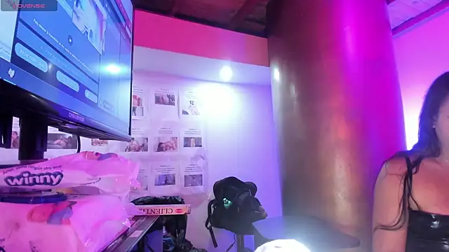 Snapshot of Scarlettt_Ass chatting on September 19, 12:37 pm Scarlettt Ass online show from September 19, 12:37 pm