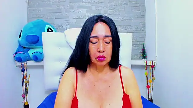 HorniestMilf online show from November 21, 9:06 pm