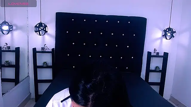 Mels  online show from September 22, 5:44 pm