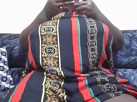 pritty-leila online show from April 13, 8:31 pm