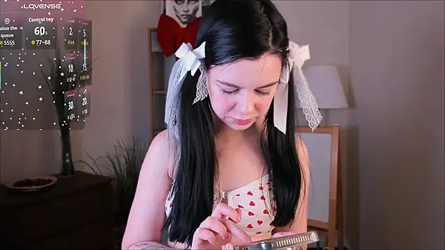 Lil Amelie online show from January 9, 1:59 pm