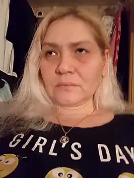 Minna Jeannie online show from December 15, 2:06 am