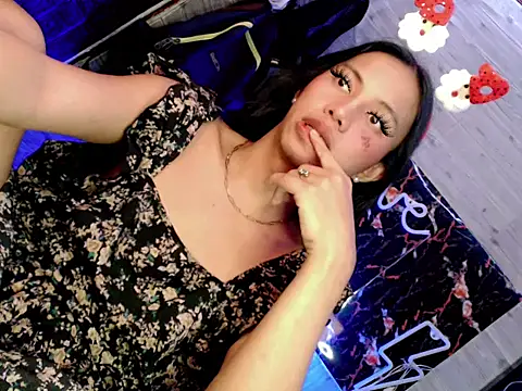 whiteladyboy online show from December 19, 12:08 pm