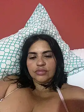 paolagomez  online show from May 31, 9:27 pm