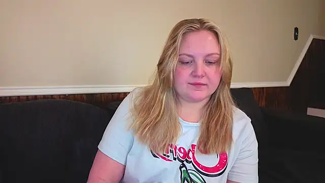 PhatAssBlond online show from February 26, 5:23 pm