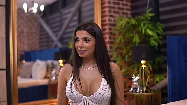 Snapshot of NicoleCellini chatting on October 25, 6:59 pm NicoleCellini online show from October 25, 6:59 pm