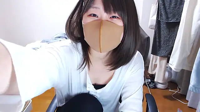 izumi  123 online show from February 26, 4:28 pm