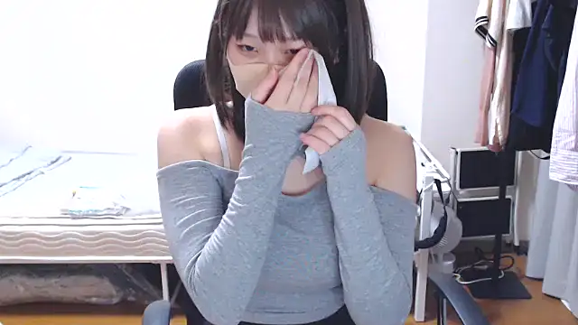 izumi  123 online show from September 25, 4:28 pm