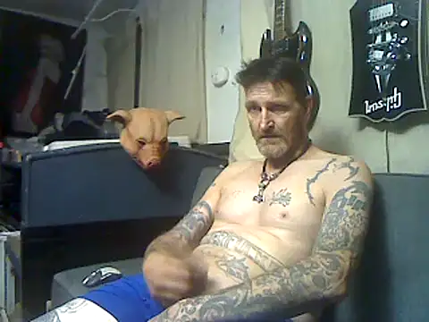 2Hot2gether69 online show from September 30, 10:10 am