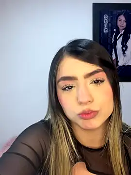 Amelia Honney  online show from October 13, 5:37 pm