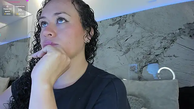 Snapshot of LIZ_HOLMES chatting on October 28, 10:32 am LIZ HOLMES online show from October 28, 10:32 am