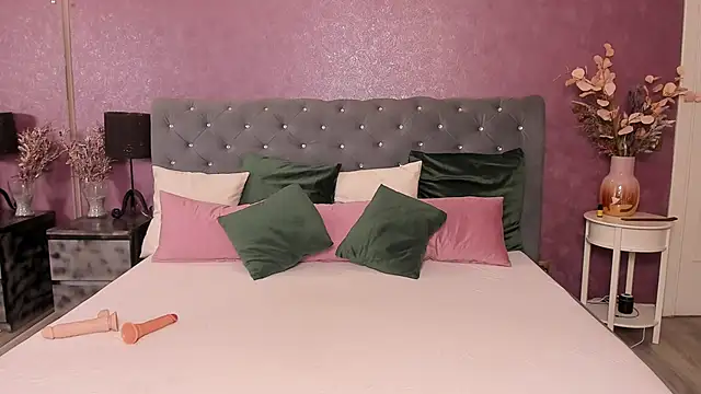 Snapshot of CarlaReysX chatting on October 22, 4:17 am CarlaReysX online show from October 22, 4:17 am