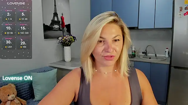 Snapshot of sweet___margaret chatting on September 27, 12:23 pm sweet margaret online show from September 27, 12:23 pm