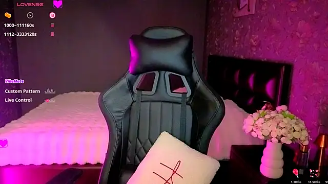 babyleilaa online show from April 5, 9:14 pm