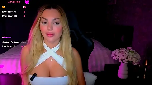 babyleilaa online show from April 16, 9:39 pm