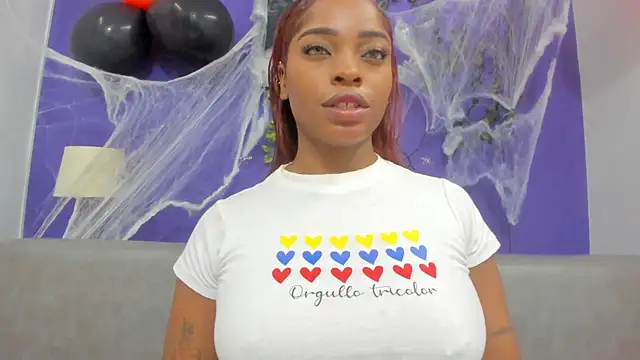 Snapshot of ShantalGomes chatting on October 25, 8:26 pm ShantalGomes online show from October 25, 8:26 pm