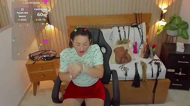 Snapshot of luciana_ballesteros_ chatting on October 30, 12:39 pm luciana ballesteros  online show from October 30, 12:39 pm